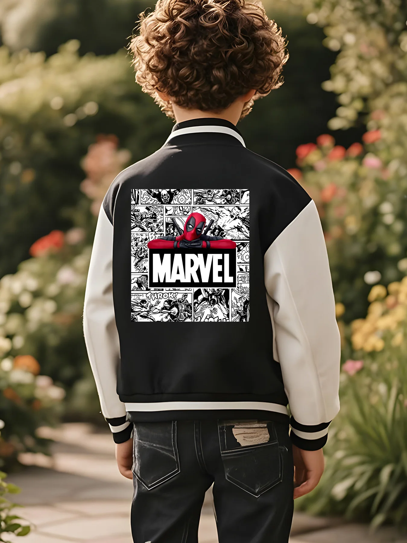 سترة بيسبول MINISO Marvel Boys - Deadpool، كلاسيكية باللونين الأبيض والأسود، قماش ناعم، دافئة ومريحة، صديقة للبشرة، عصرية