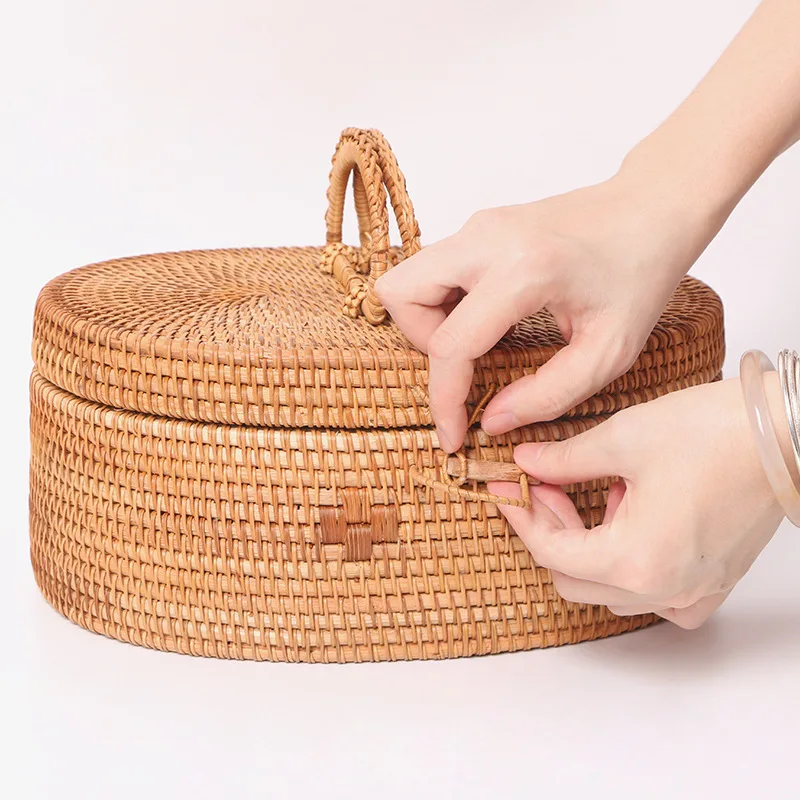 Hand-woven Autumn Vine Storage Box Dried Fruit Candy Snack Box Cosmetics Household Kitchen Supplies Oval Handbag