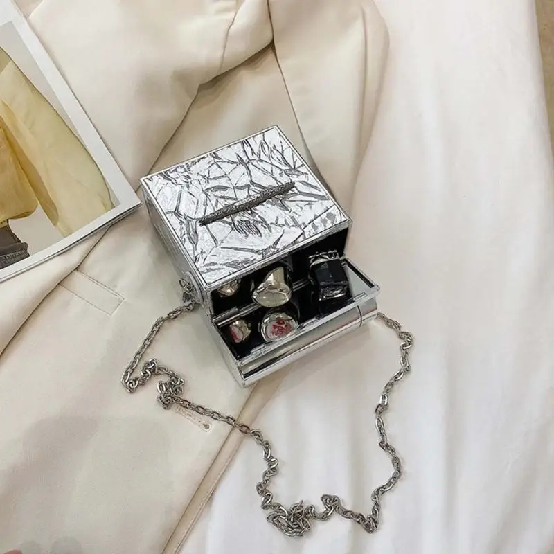 

Sleek Acrylic Chain Crossbody Bag Fashionable Stylish Holder for Girl 20CA