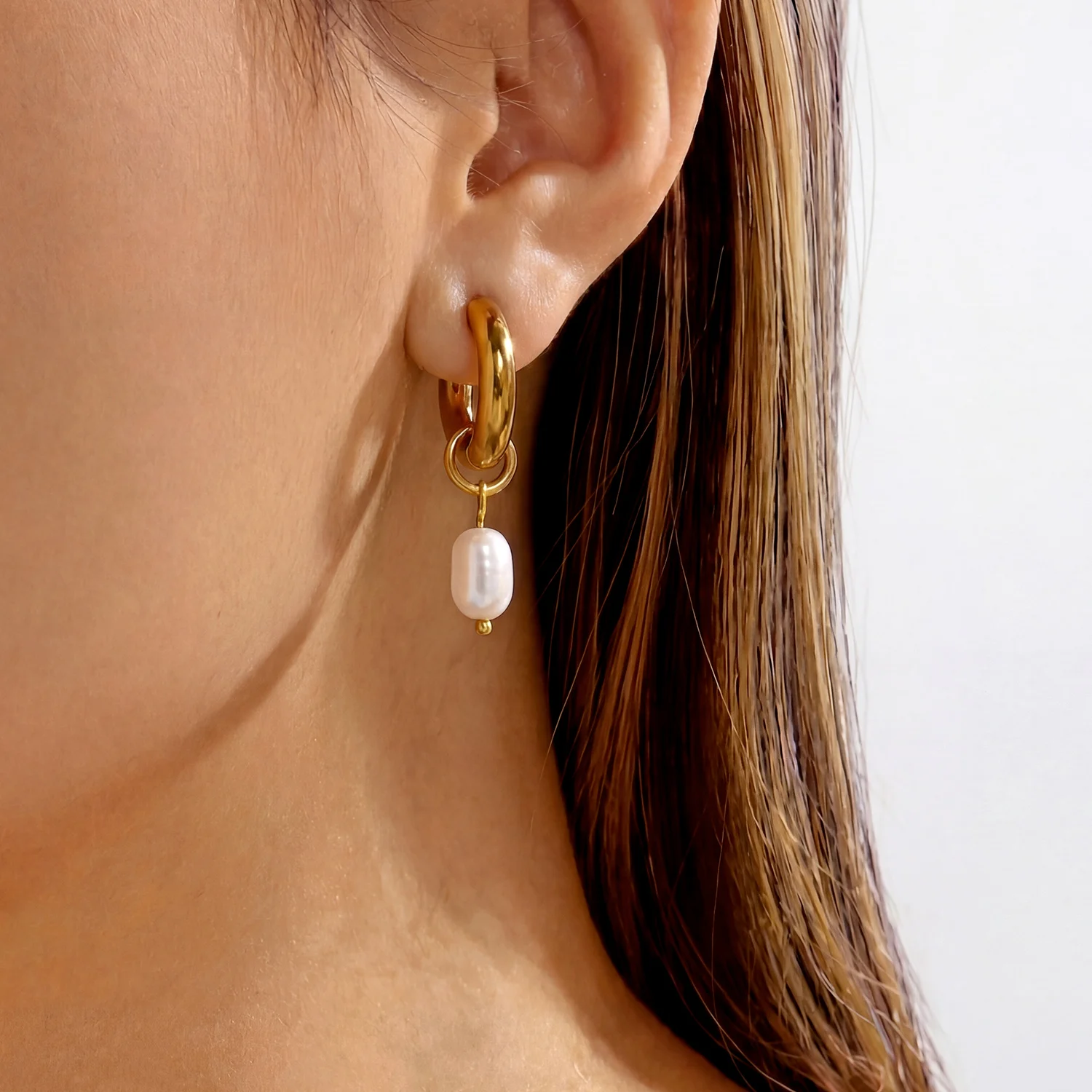 Modische Edelstahl-Perlen-Tropfenohrringe für Damen Sonnenglanz-Design Kühne Stile Eleganter Sitz Schicker Alltagsschmuck Geschenk – Detail 4