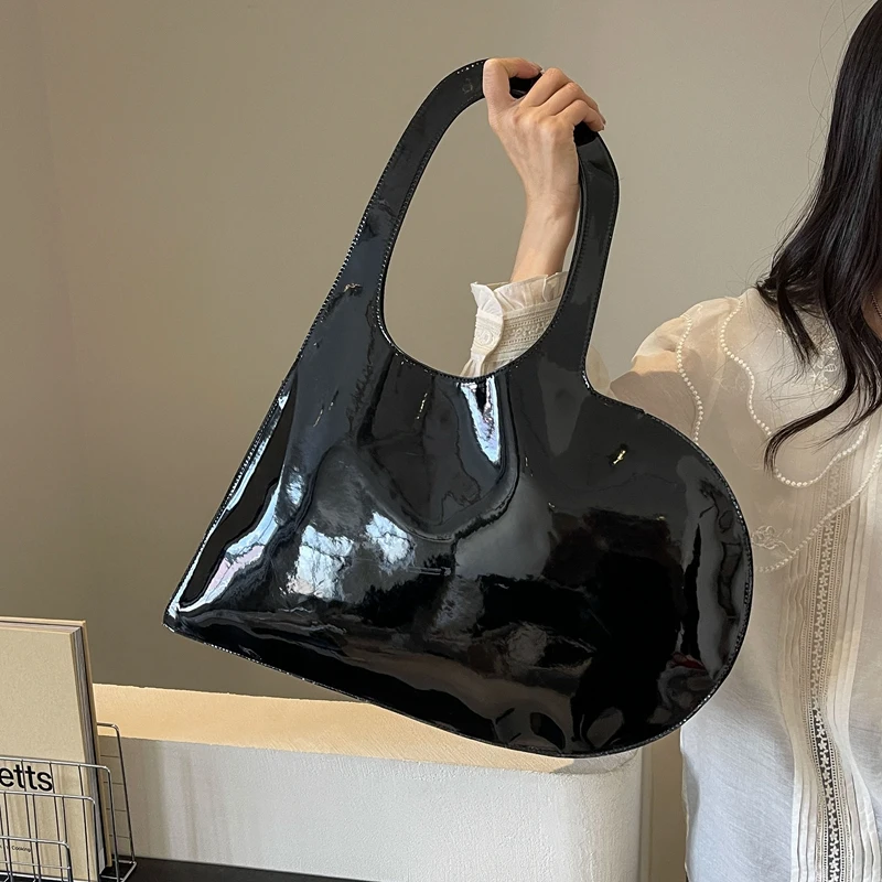 Bright Patent Leather Shoulder Bag For Women Big Love Heart Bag Handbag Female Red Black Large Capacity Tote Red Clutch Bag