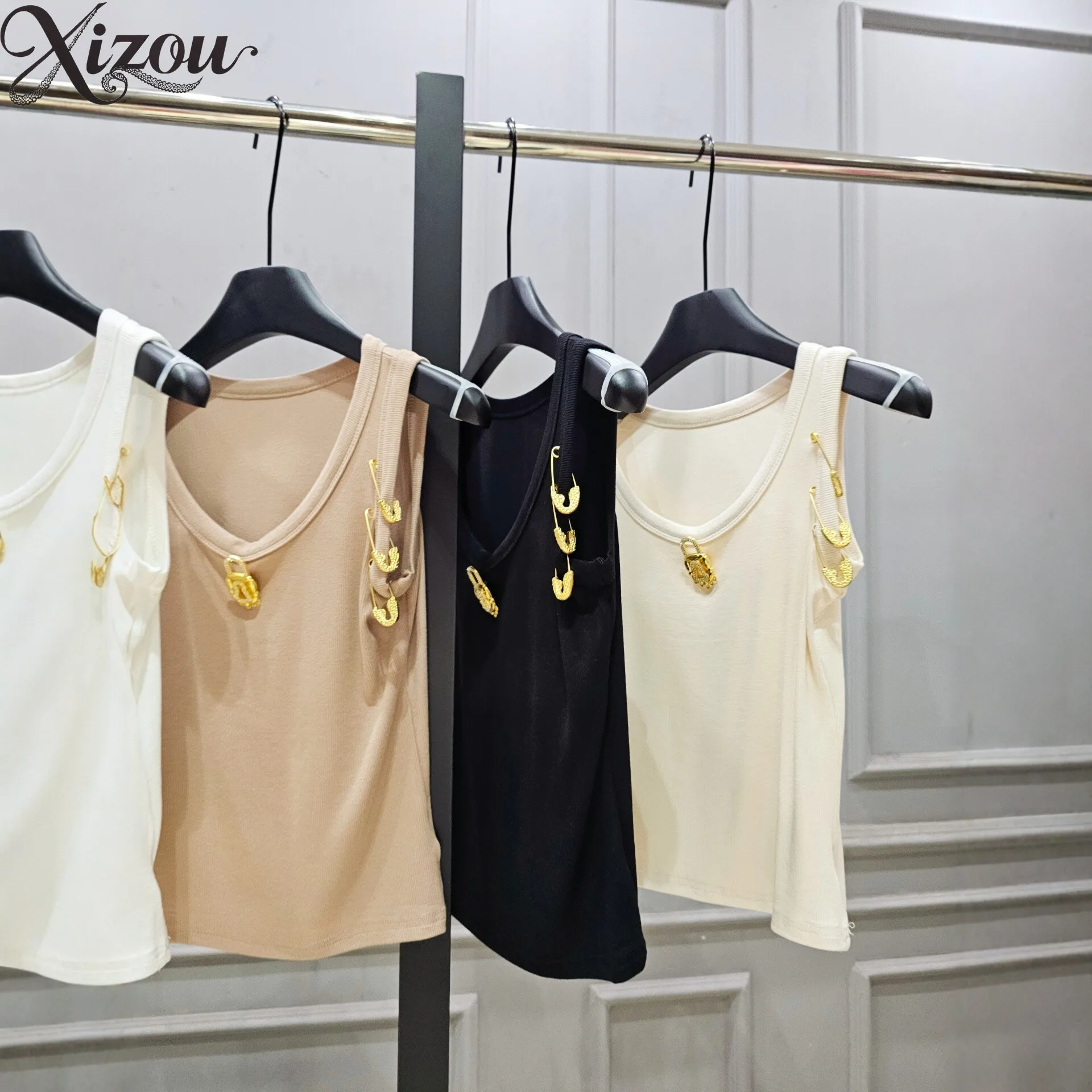 Heavy Metal Key Sleeveless Vest Round Neck Slim Fit Metal Buckle Chain Knit Camisole Y2K High Street Summer Women Top 2026 Tank