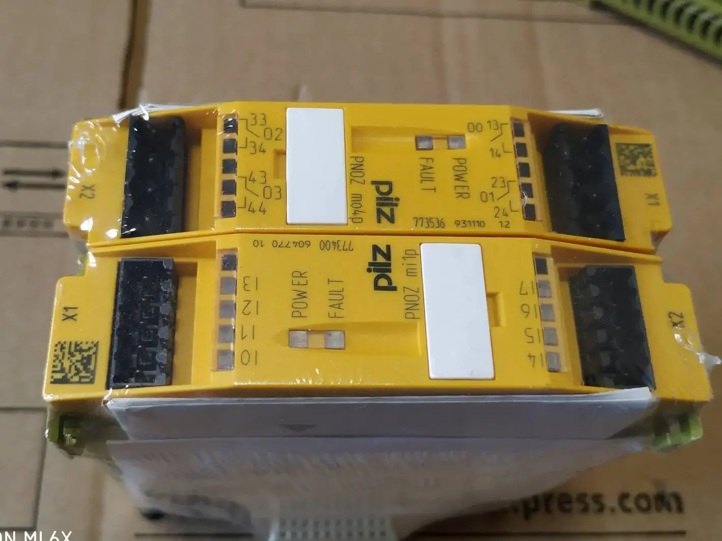 2025 PNOZ MI1P Número de serie 773400 Nuevo relé de seguridad PILZ original y genuino Fidelity
