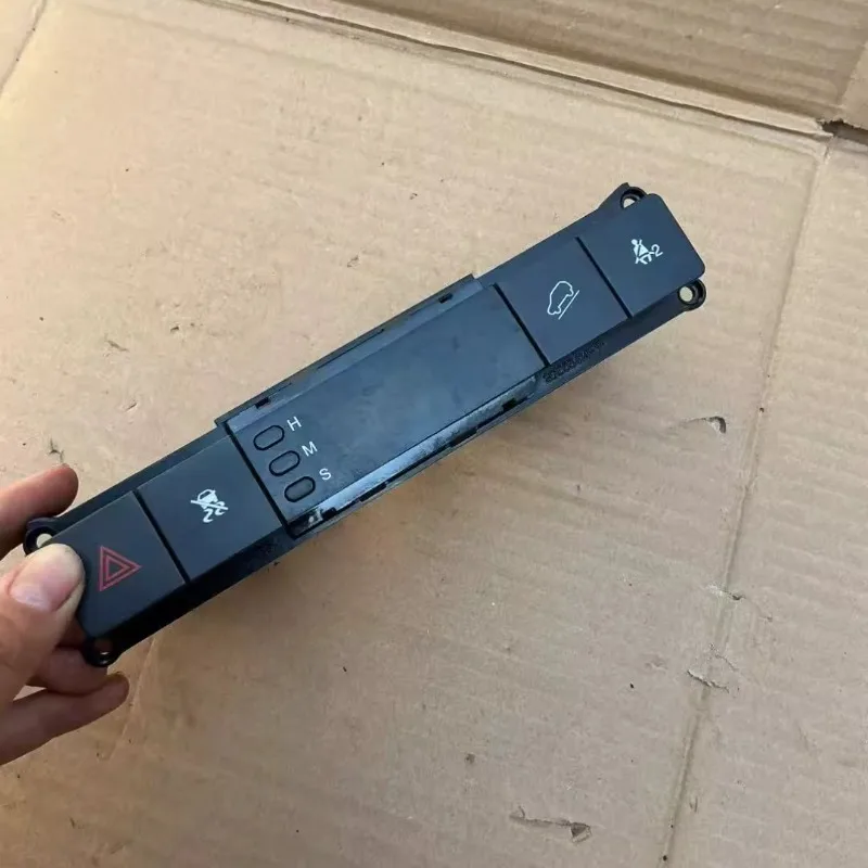 

Для Chevrolet 08-10 Old Captic 2,4/3,2 электронные часы противоскользящий переключатель аварийного освещения электронные часы демонтаж деталей