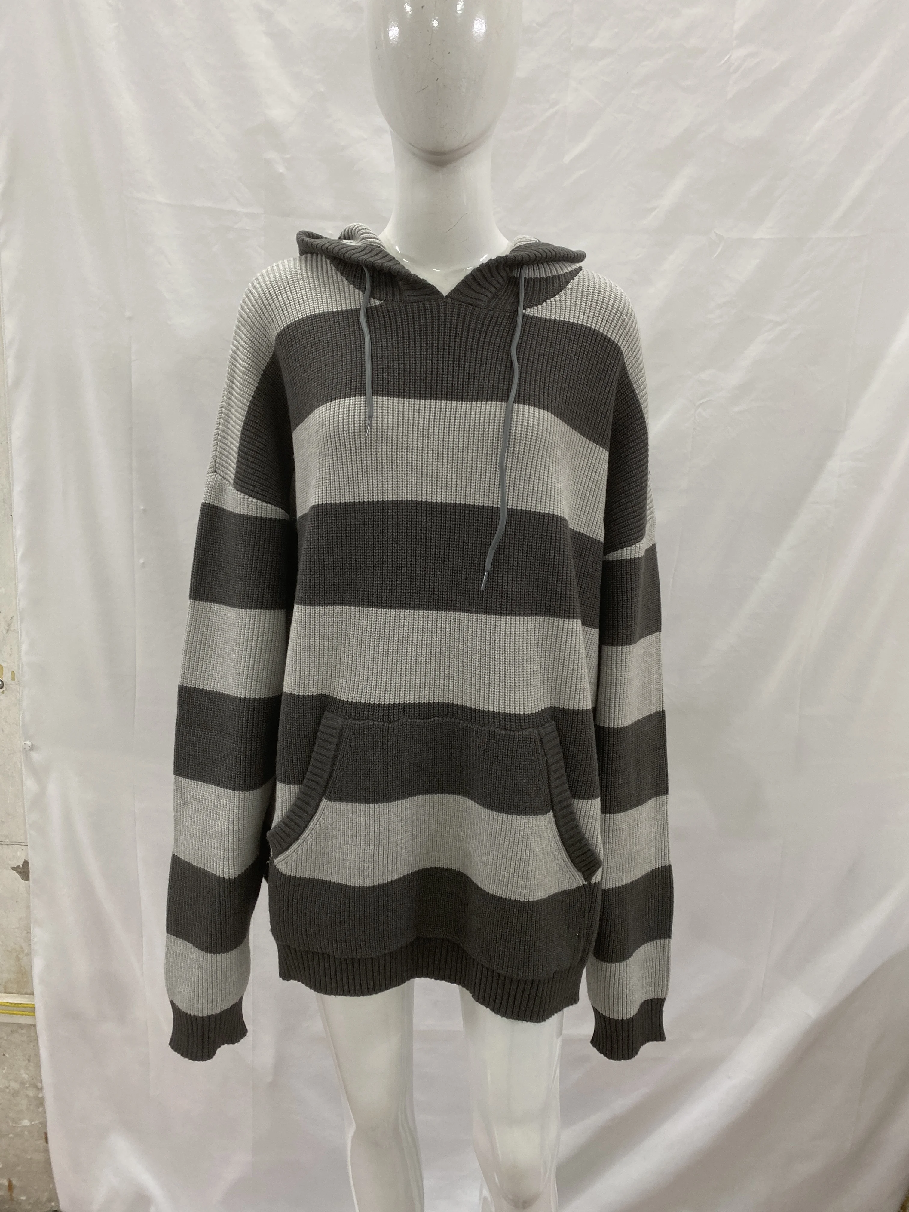 

Модный мужской вязаный жакет в стиле ретро (корейская версия) с контрастными цветами, коллекция Осень/Зима 2025, свободный свитер для пар