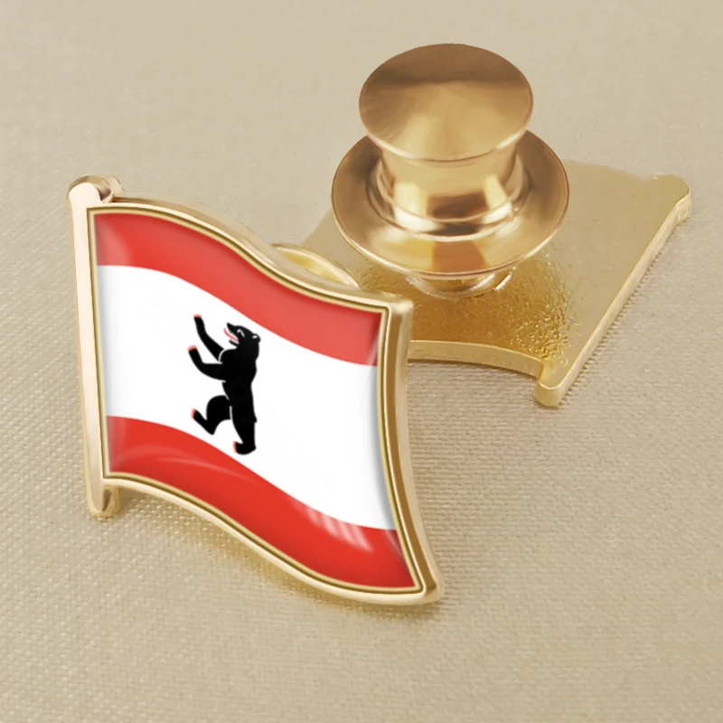 

Coat of Arms of Berlin of Germany Flag Brooch Badges Lapel Pins