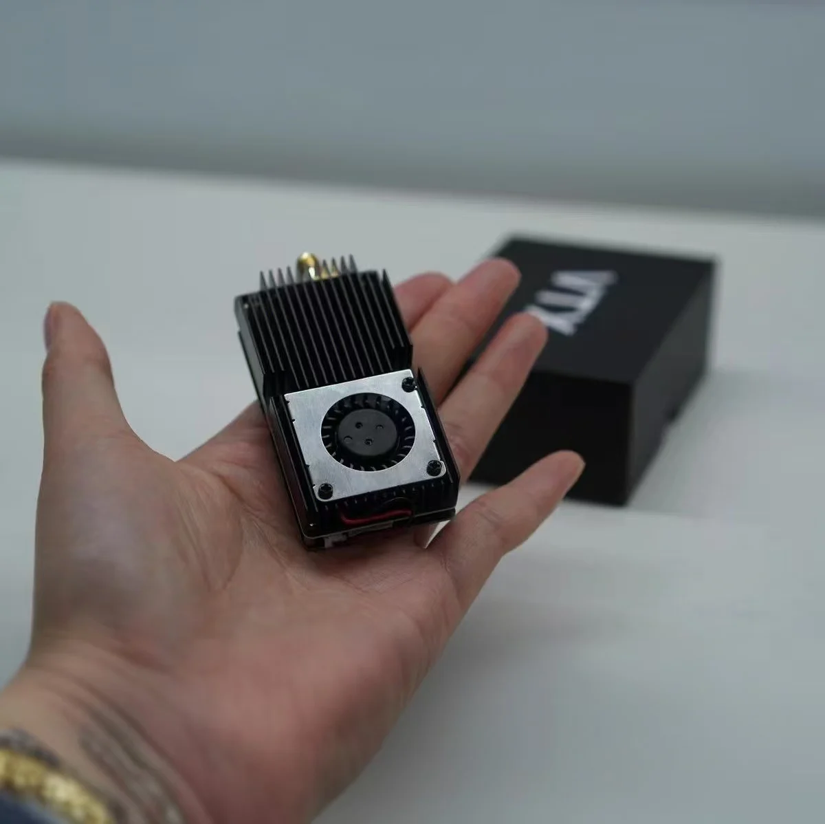 

AKK 5.8G 10W VTX-Switchable 5.8GHz 80CH FPV Video Transmitter With Smart Audio 1W To 10W Power Range 7Din Drones Accessories