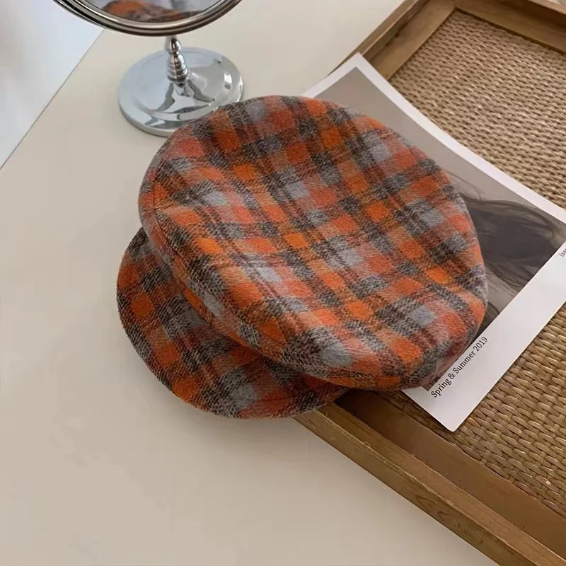 Vintage Plaid Beret Octagonal Hats For Women Classic Woolen Beanies Caps Flat Brim Artist Berets Female Winter Warm Painter Cap