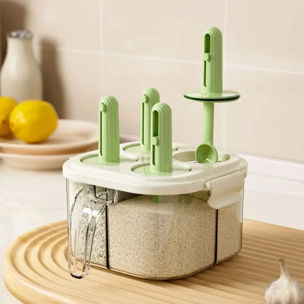 

Диспенсер для специй 4 в 1 с 4 отделениями, влагостойкий с ложкой, пластиковая банка для приправ, пыленепроницаемая удобная ручка