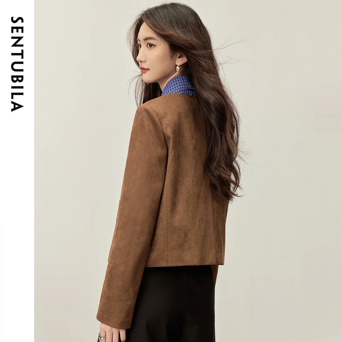 SENTUBILA Women Jacket 2025 Elegant Straight Long Sleeve Female Tops Velvet Embossed Button Coat 153W80383