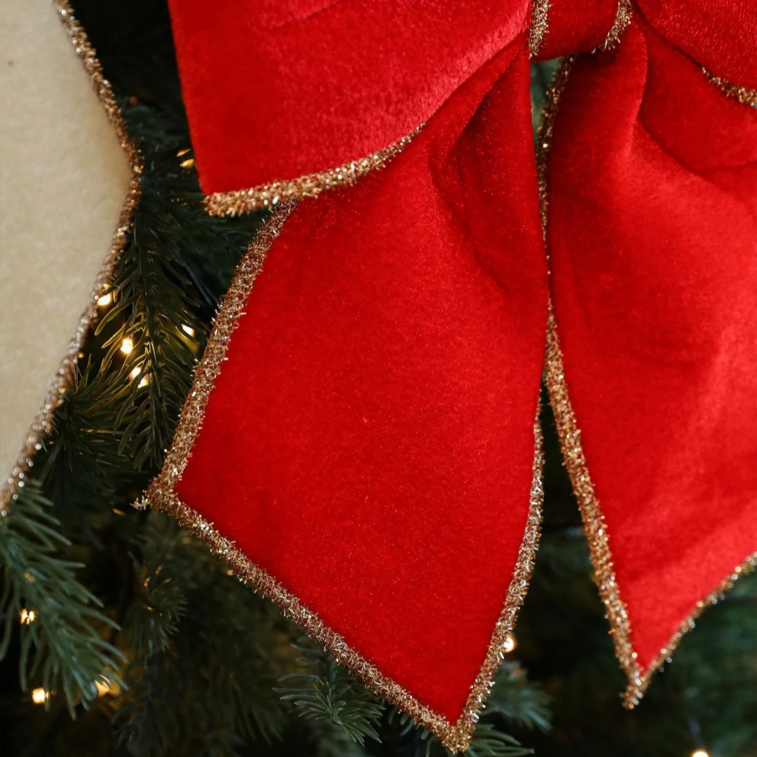 Red Velvet Gold-Edg…