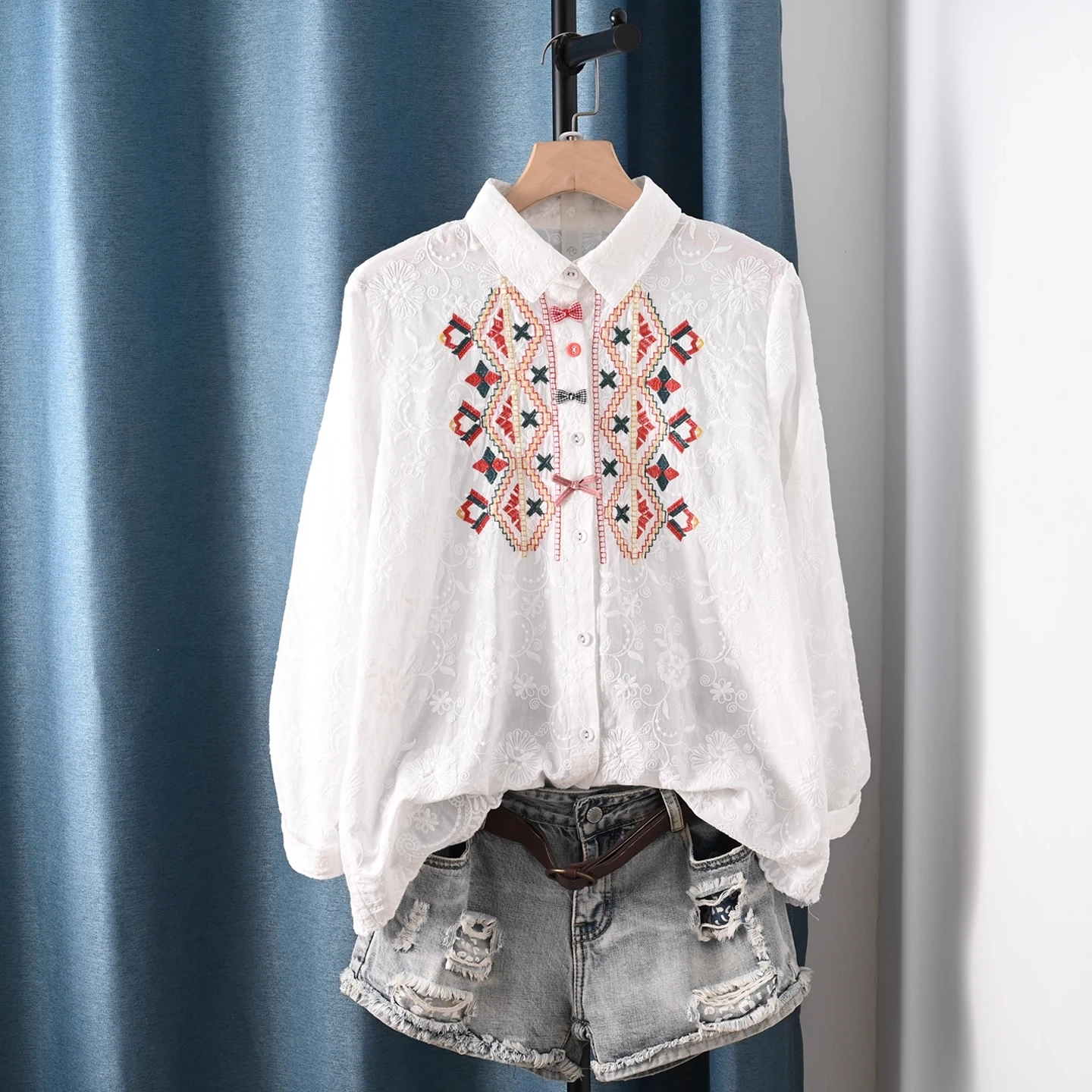 2025 보헤미안 레트로 자수 순면 긴팔 셔츠 블라우스 여성용 가을 일본 스타일 민족풍 화이트 베이지 셔츠
