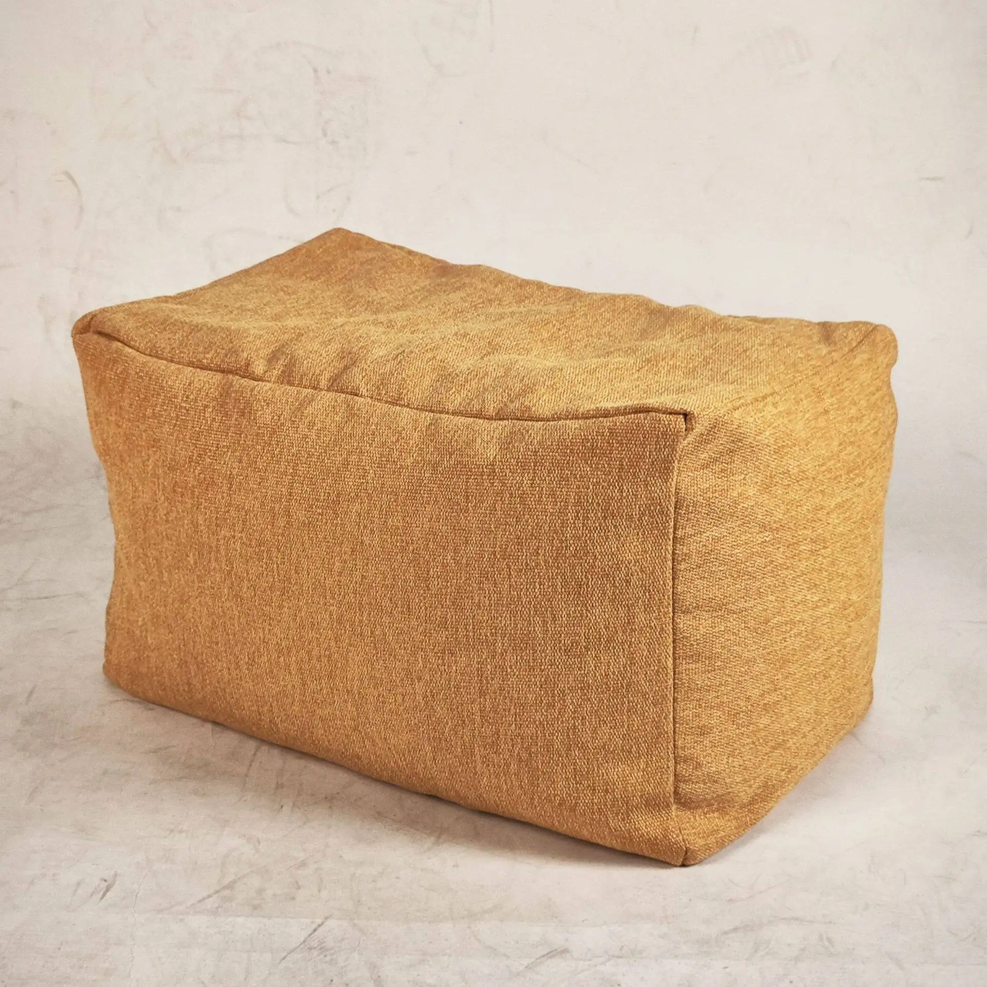 Folding Living Room Foot Stool Modern Elegant Minimalist Portable Foot Stool Outside Lounge Pouffe De