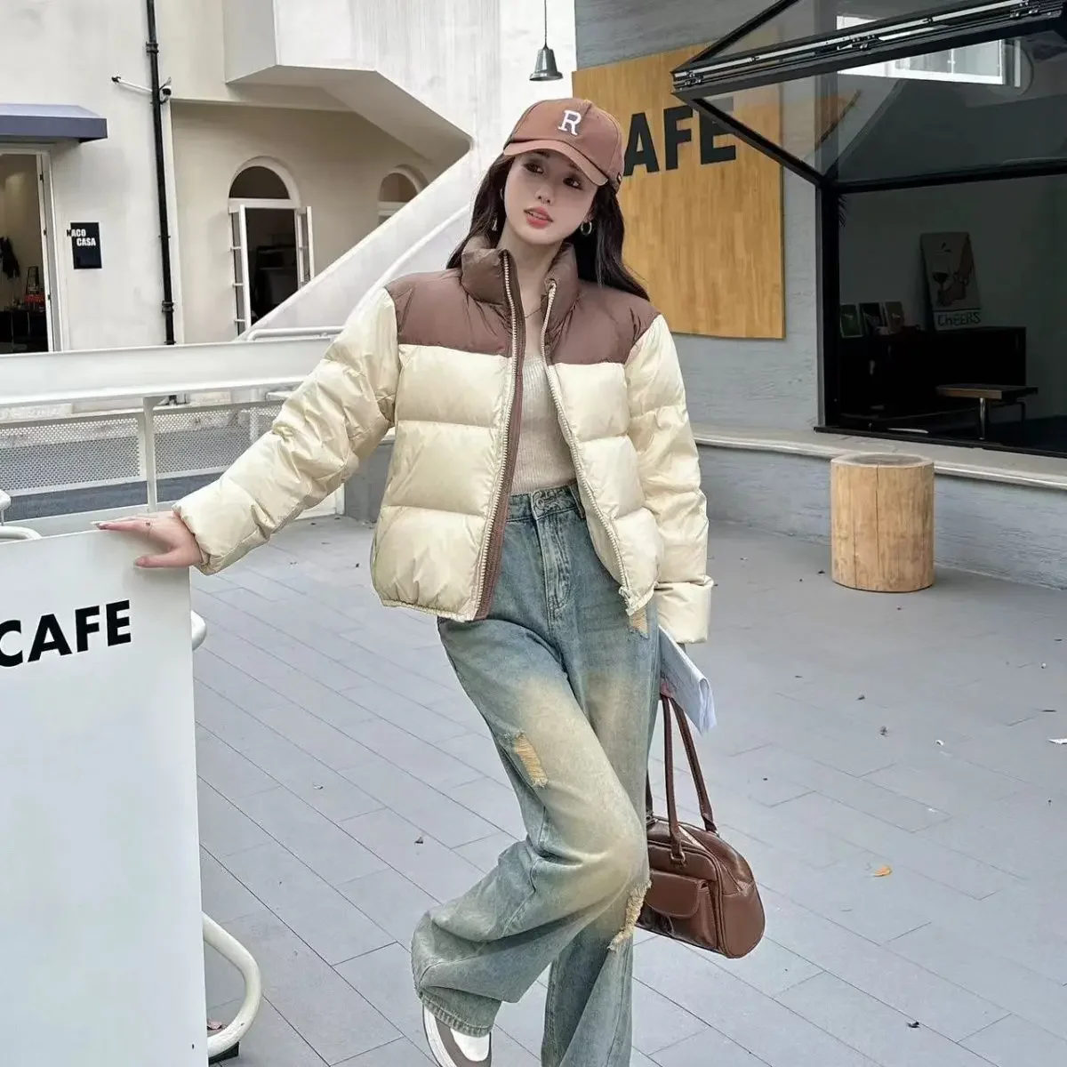 

2024 Autumn Winter New Trend Colorful Spliced Standing Neck Down Coat Short White Duck Jacket for Women's Bread F346