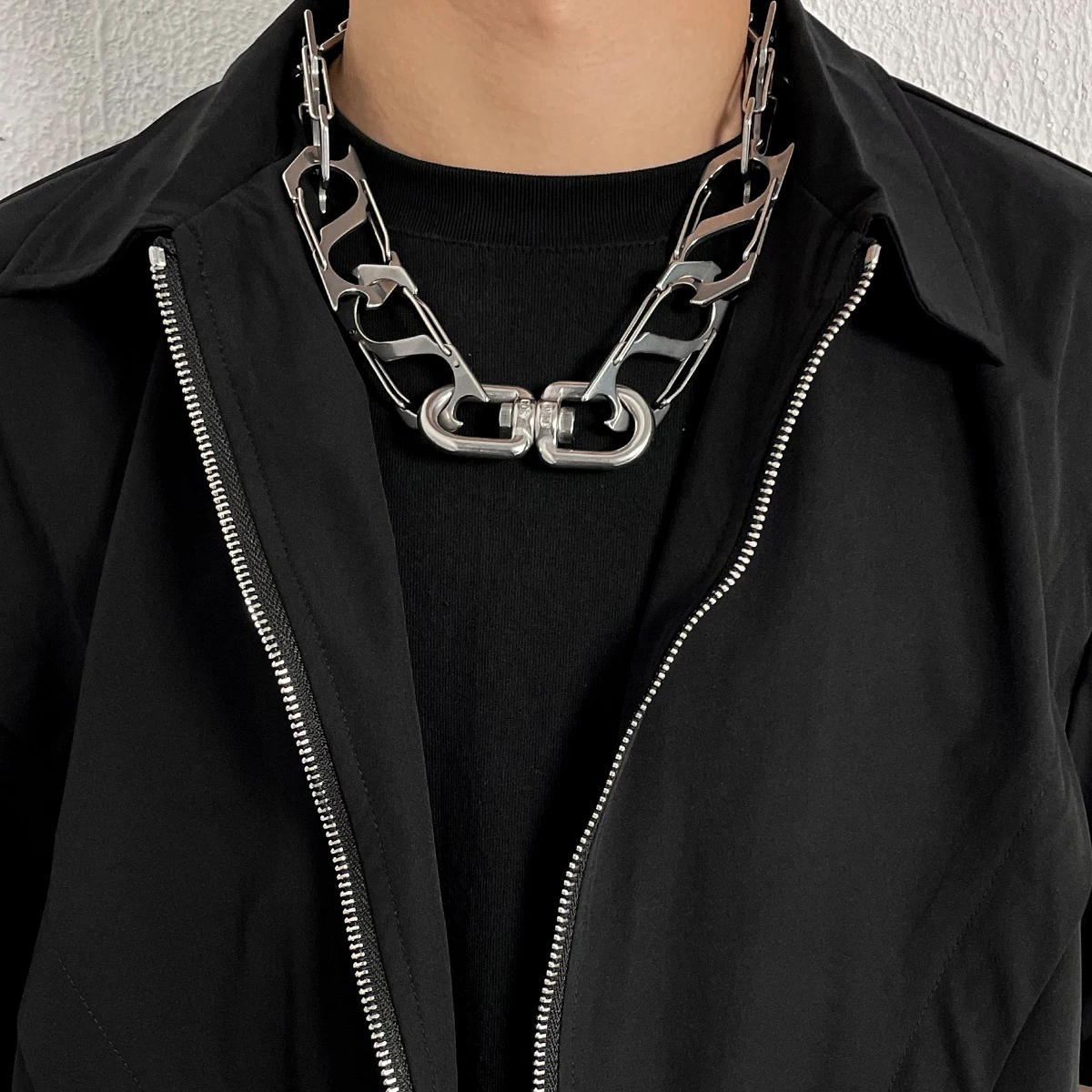 European and American street trend pioneer functional buckle splicing necklace with exaggerated personality collarbone chain