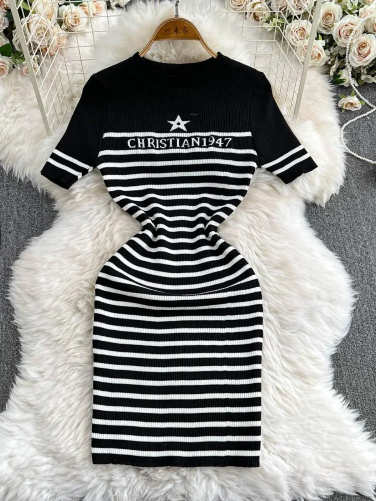 Foamlina Black White Strip Lucky Five Pointed Star Dress Women's 2024 Fall Winter Elastic Slim Fit Short Sleeve Knit Dress