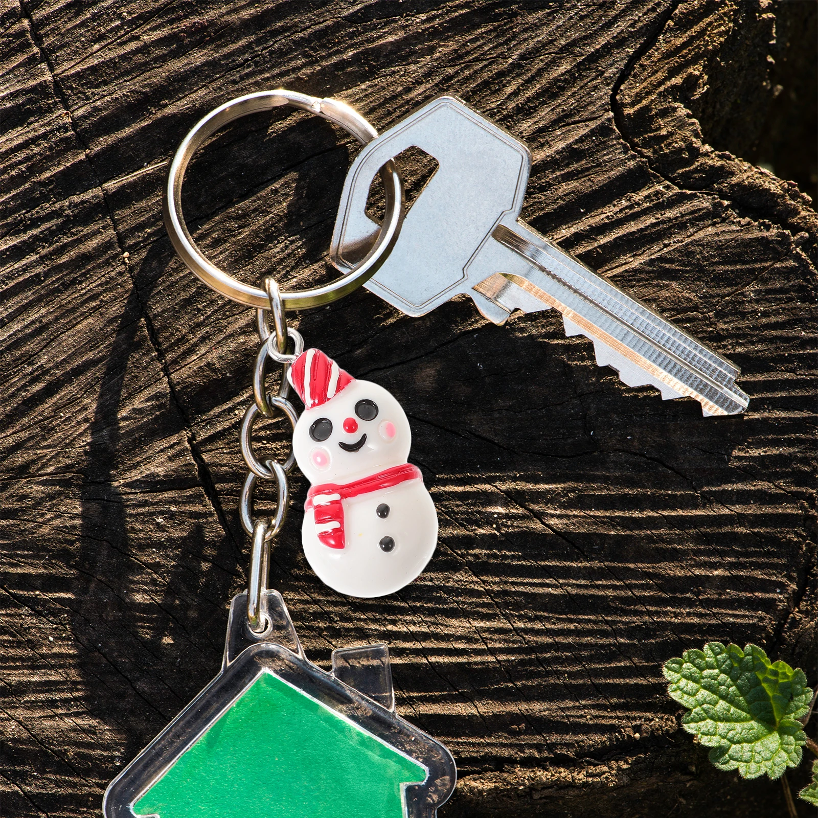 

20pcs Christmas Tree Elder Keychain Resin Snowman Pendant DIY Jewelry Accessories Hanging nament Xmas Decor Tree Pendants