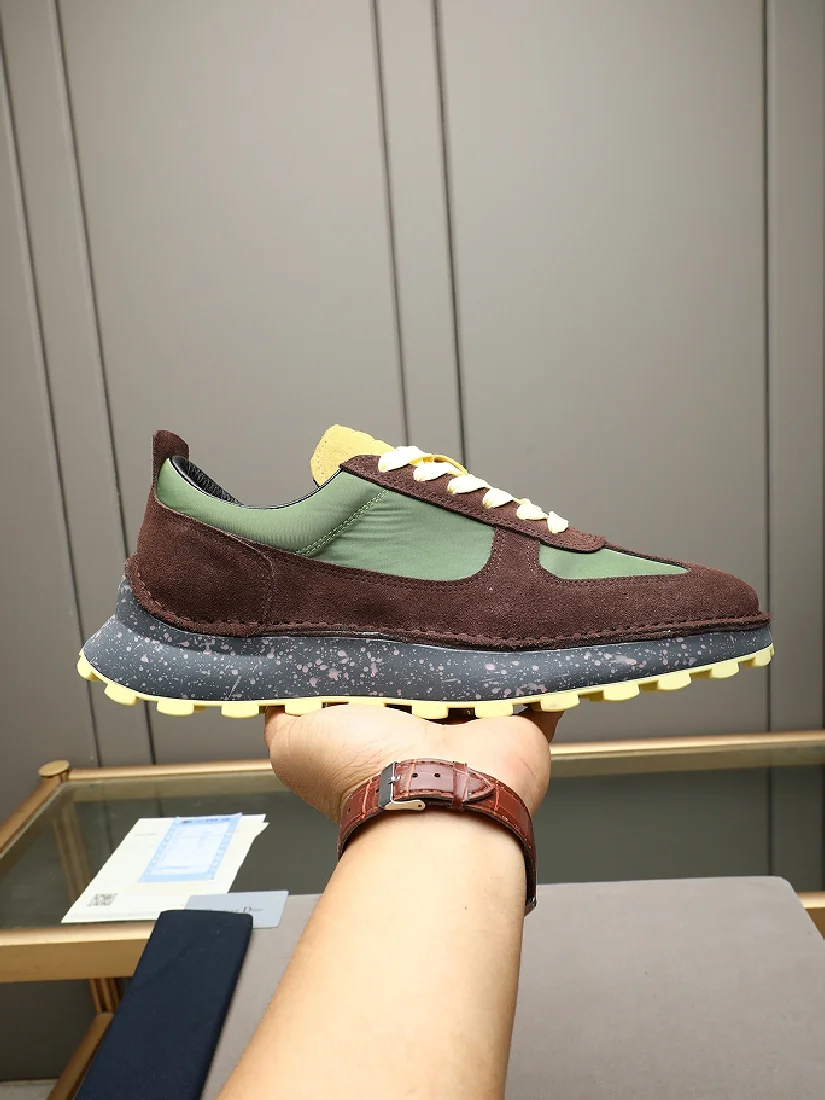 Low Profile Unisex Skate Sneakers Fashion Board Shoes Flat Lace Up Wear Resistant Upper Non Slip Rubber Sole Versatile Casual Footwear Men Women Street Daily Commute Shoes