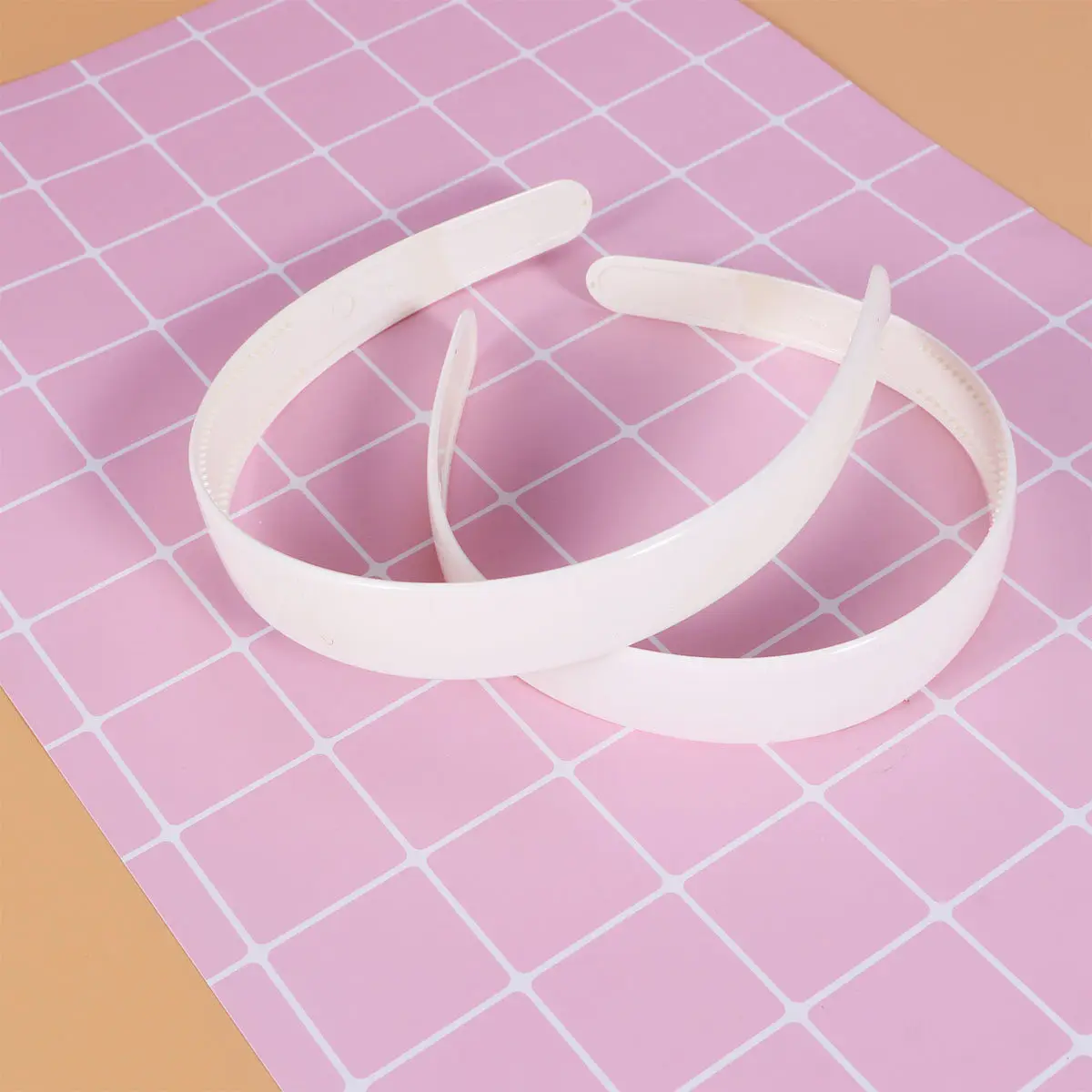 

20Pcs Wide Headband for Women Girls Pure White Plastic Hair Band Elegant Charm Styling Accessory for Daily Wear Face Washing