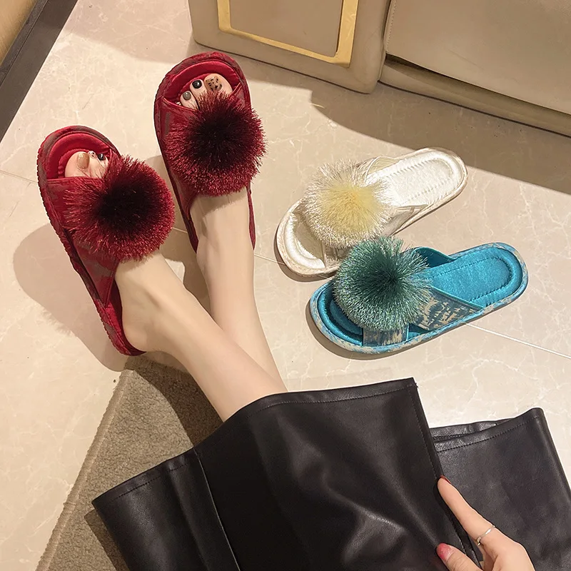 

New Autumn/Winter 2024 Tassel Ball Rubber Soled Indoor Home Slippers Waterproof Non-slip Slippers for Women