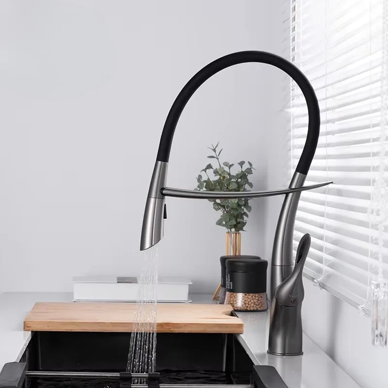 

Вращающаяся на 360° раковина с одной ручкой, длинная шея, сенсорный силиконовый шланг, черный кухонный смеситель