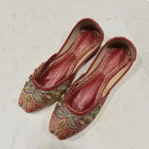 पाकिस्तान नेपाल हस्तनिर्मित महिलाओं के कढ़ाईदार फ्लैट सिंगल जूते भारतीय नृत्य जूते 12 best sales भारतीय जूते - №4