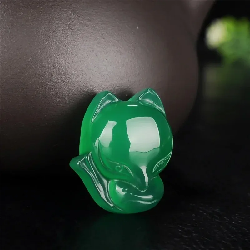 

Natural Green Chalcedony Hand-carved Fox Jade Pendant Fashion Boutique Jewelry Men and Women Agate Safe Buckle Necklace