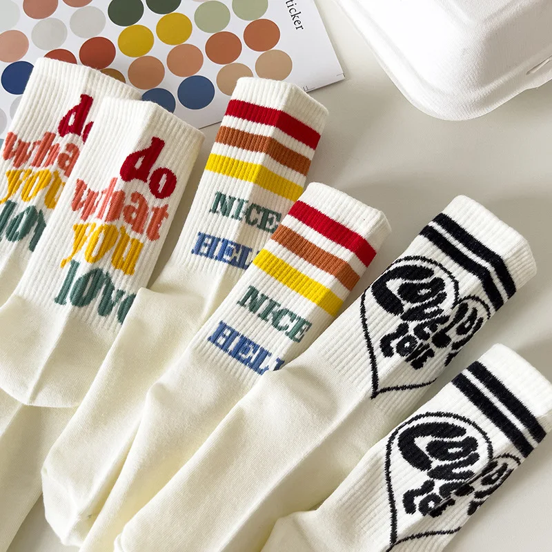 Japanese Floral Ladies Color Socks Creative Graffiti Color Mid-tube Ins Tide Couple White Spring And Autumn Cotton Sports Socks