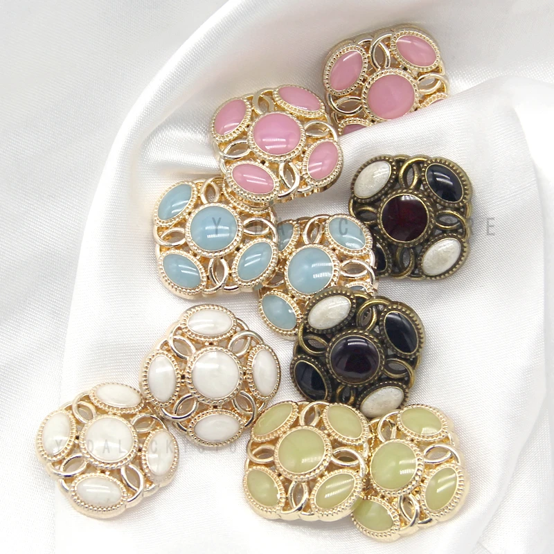 HENGC Colorful Court Vintage Baroque Metal Irregular Buttons For Clothes 20/23mm Women Blazer Coat DIY Crafts Sewing Accessories