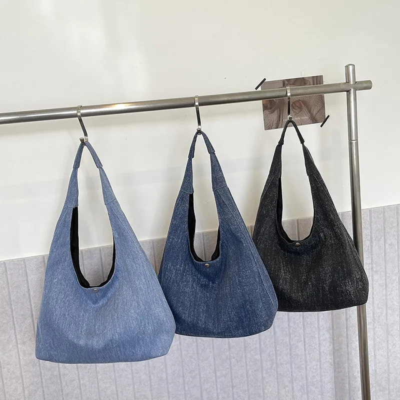 

Сумка подмышки из потертого денима 2025 года, просторная женская сумка-тоут, нишевая сумка через плечо, универсальный кошелек «день-ночь»
