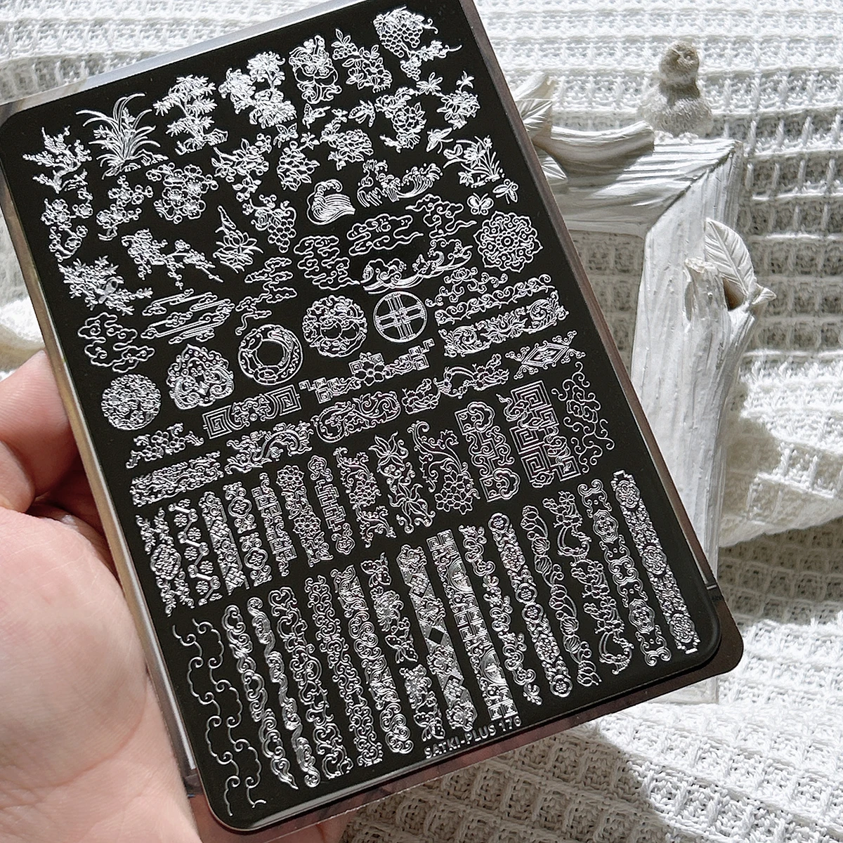 

Пластина для штамповки ногтей. Стальная пластина для штамповки. Благоприятный для начинающих. Шаблон для украшения ногтей без покраски. Кружевной узор. Классический переплетенный цветочный узор. Растение ветки и лист. Шаблон для лака для ногтей. Прозрачны