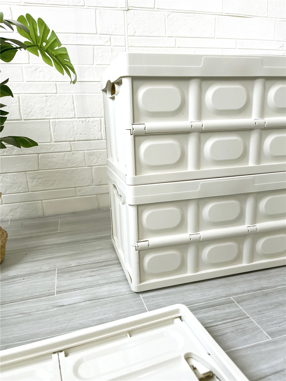 Cheap Price Promotion Hot Sale 22L Foldable Plastic Collapsible Plastic Moving Box Storage Box With Wooden Top