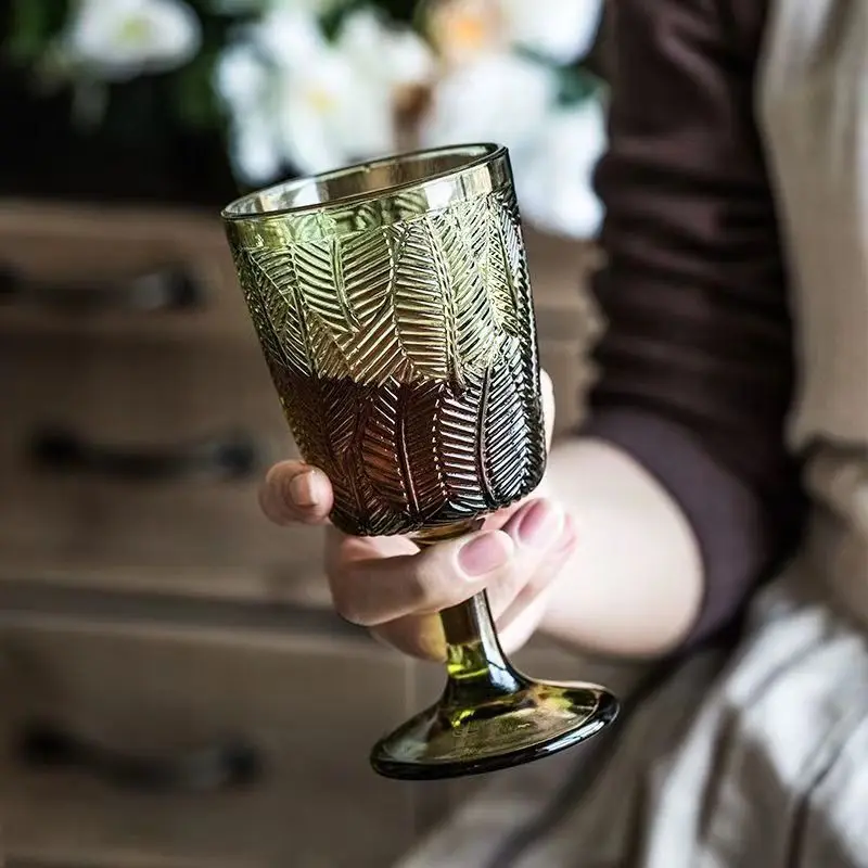 300ML Green Vintage Glass Goblet Wine Glasses Stemmed Glass Cup Wine Goblet Leaf Pattern Embossed Glassware for Wedding Party