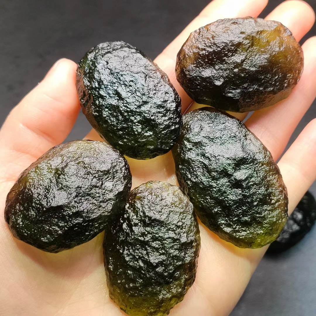 35g green Moldavite Czech Meteorite Impact Glass Natural Rough Stone Crystal Energy Stone 1pcs