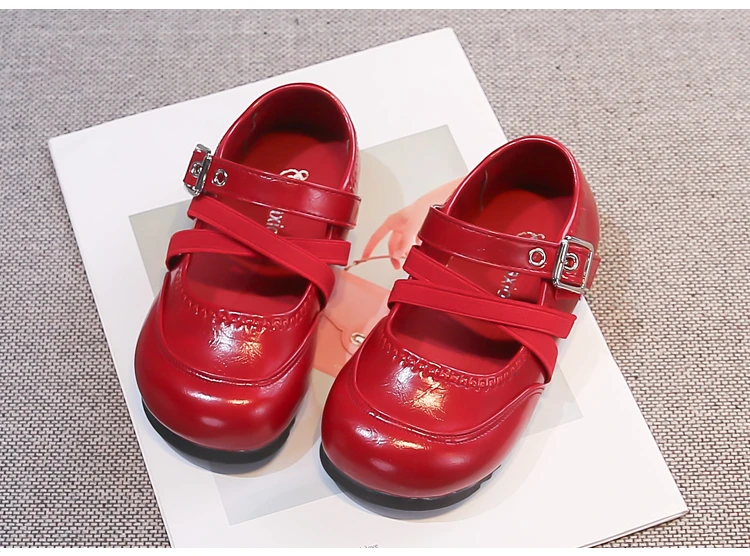 Kinder-Lederschuhe Einfarbig Runde Zehen Mädchen-Prinzessinnenschuhe Klettverschluss 2026 Brandneue Kinder-Flachschuhe Weiche Sohle – Detail 5