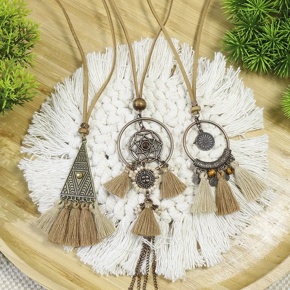 3Pcs/Lot Women Bohemia Ethnic Tassel Necklace Metal Carve Flower Cloth Tassel Pendant Necklace Set Gypsy Retro Jewelry