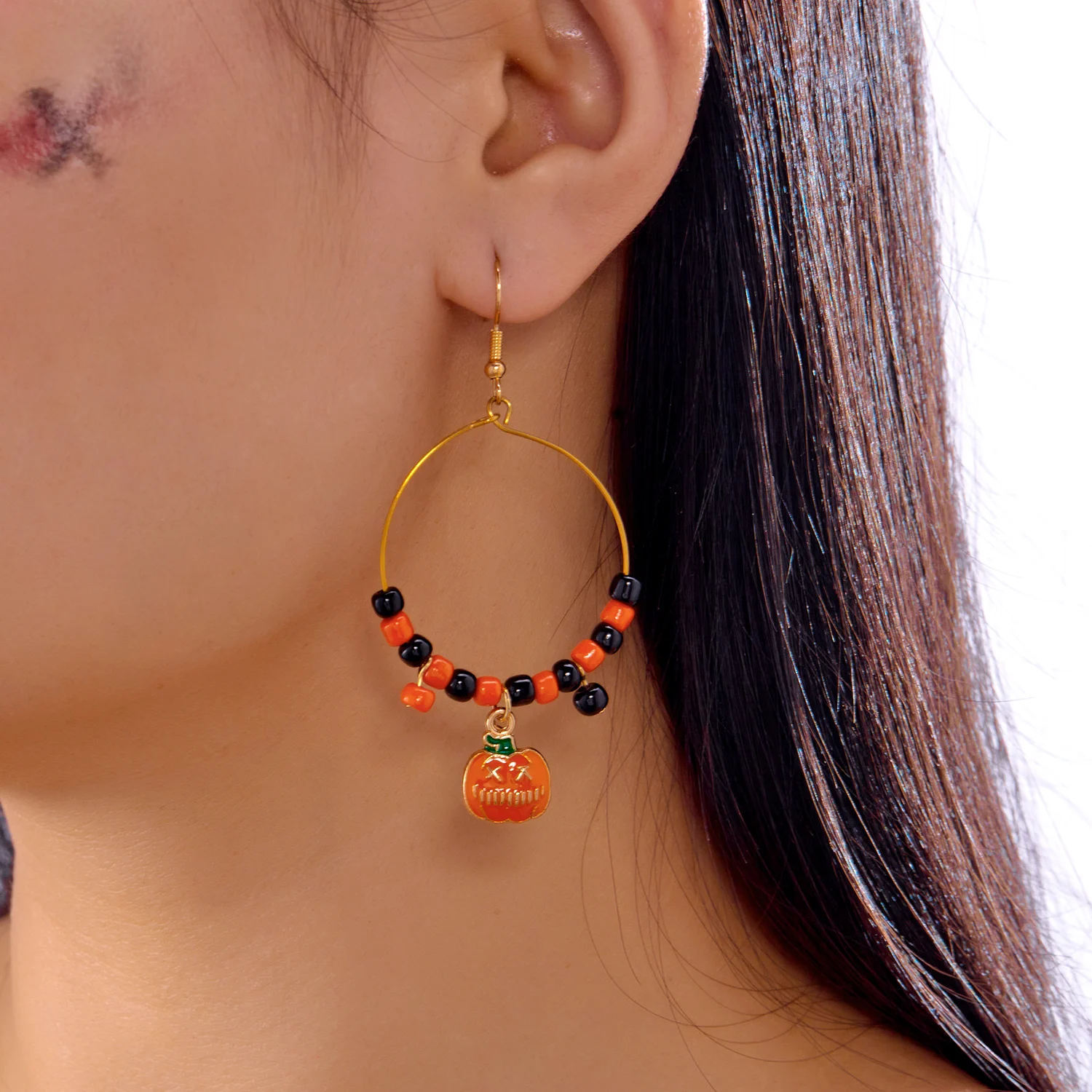 Design Sense Halloween-Kürbis-Katzen-Ohrringe für Frauen, übertriebene Reisperlen, großer Kreis, Creolen, festlicher Party-Schmuck – Detail 10