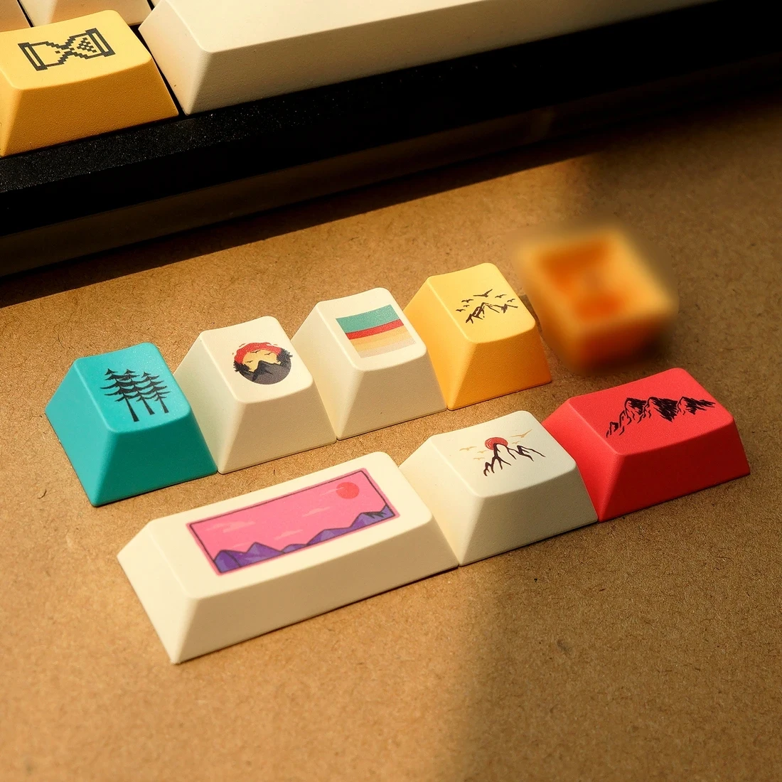 Imagem -04 - Retro Keycaps Grupo 80s Series Pbt Dye Subbed Cereja Perfil Keycap com 7u Barra de Espaço 1.5u 1.75u 2u Suplemento 136 Pcs