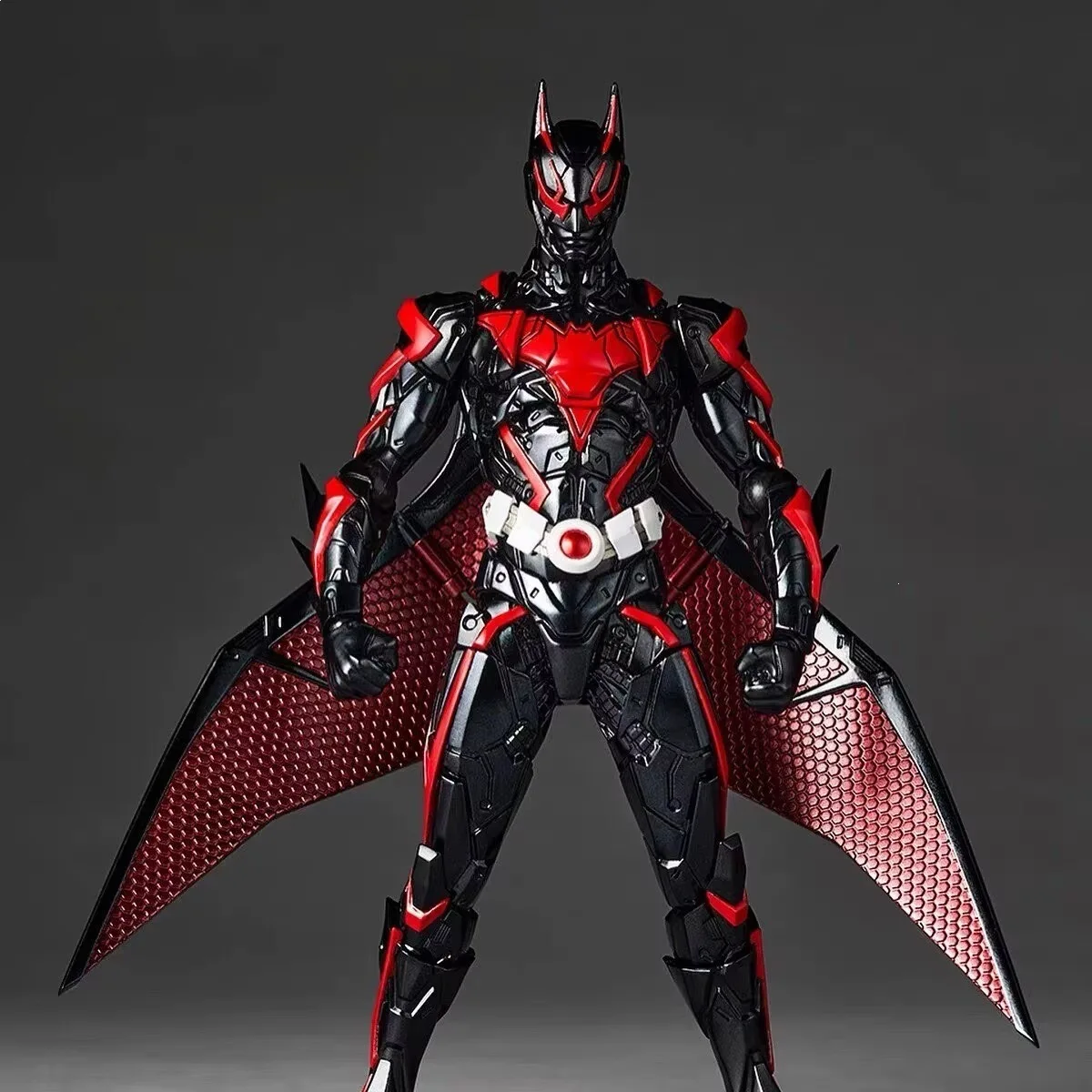 

В наличии: Фигурка Kaiyodo Revoltech Yamaguchi Batman Beyond The Future, аниме-фигурка, подвижная модель, статуэтка, игрушка