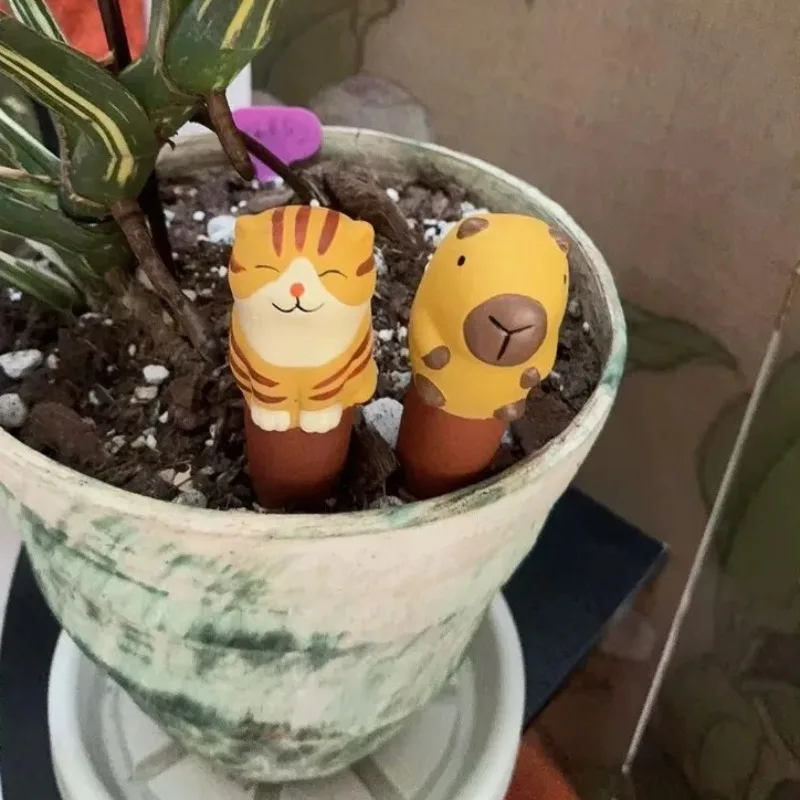 4pcs Cute Terracotta Plant Watering Globes Watering Planter Insert for Indoor Outdoor Drip Irrigation Plant Watering Device