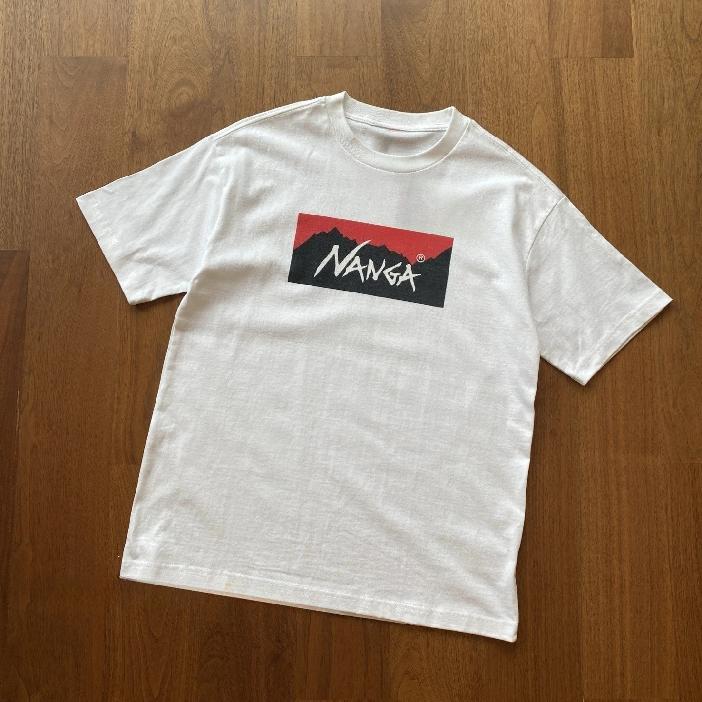 

Новая футболка NAGA ECO HYBRID BOX LOGO из плотного хлопка, свободного кроя, с коротким рукавом, класса люкс, унисекс, коллекция Весна-Лето 2026, в стиле Y2K