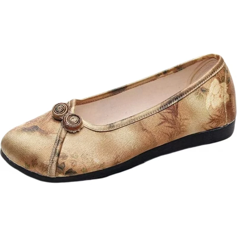Chinese Style Women Flat sole Cheongsam Shoes Spring Autumn New Soft Sole Round Toe Shallow slip On Silk Print Nude Shoes