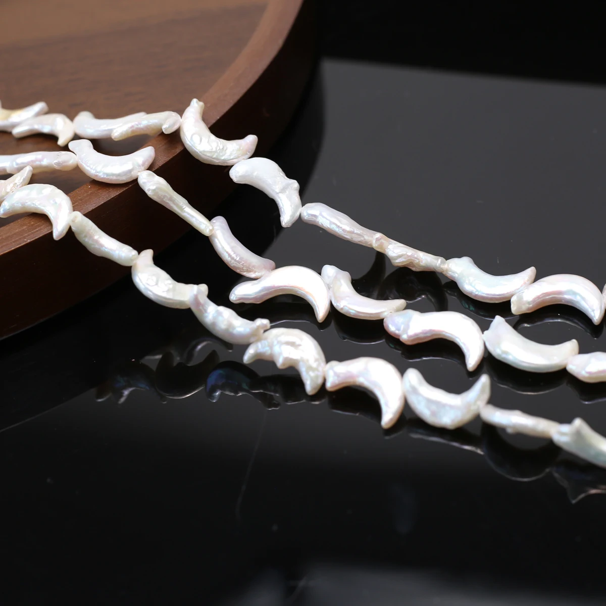 

AAA+ Natural Freshwater 100% Pearl Beads Moon Shape Pearl Loose Spacer Beaded for Making DIY Necklace Bracelets 10x16mm