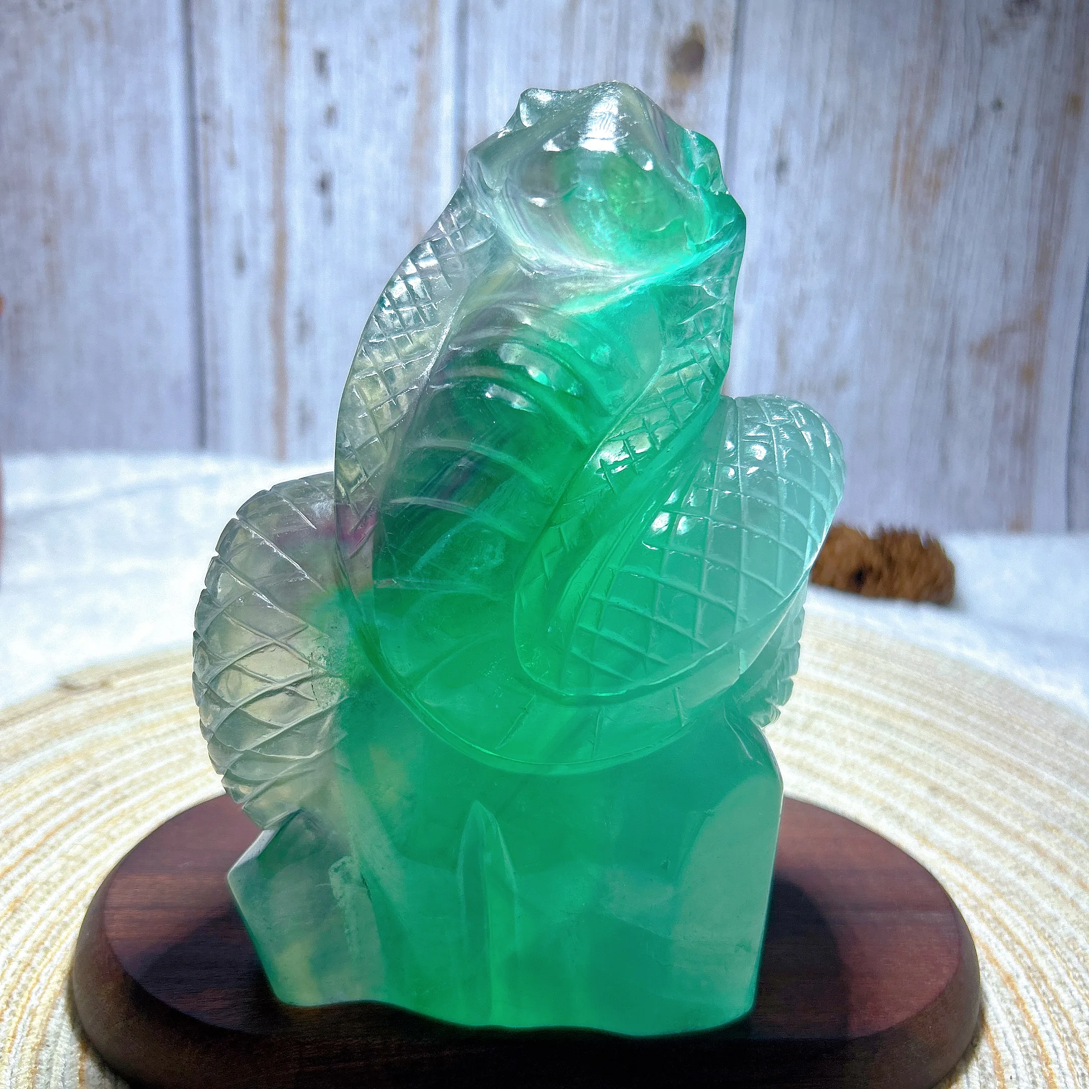 Healing Natural Crystal Green Fluorite Large Snake Hand Carving Rare Gemstones Energy Mineral Reiki Home Decorations Gift Ore