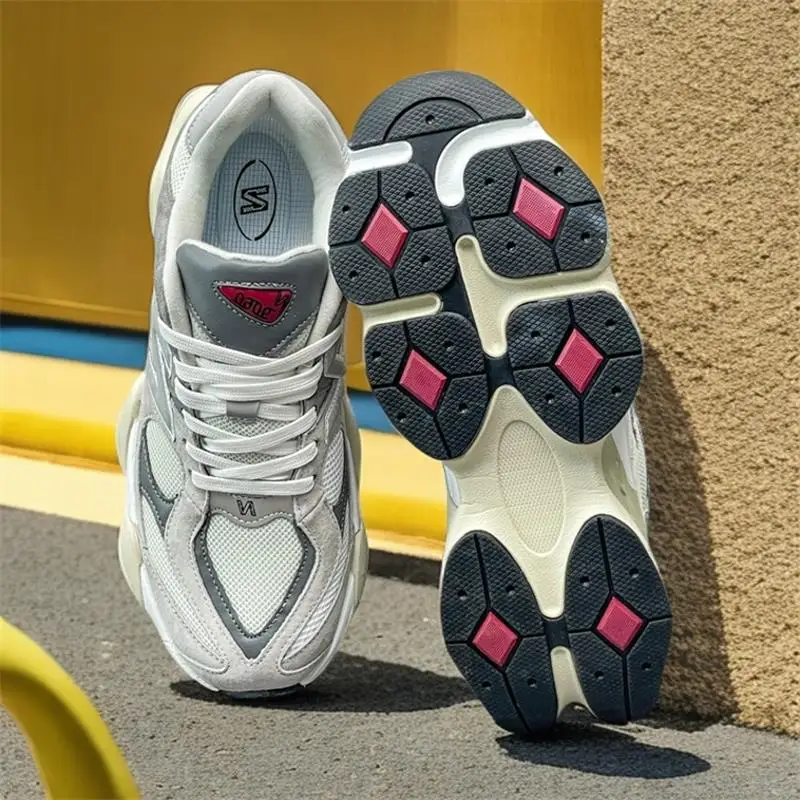 

New couple casual sports shoes for men, versatile, trendy, low top shoes for women