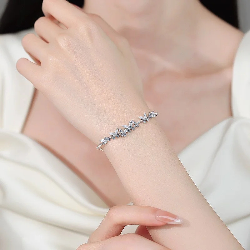 AZ1721-S Lefei Fashion Luxury Fine Classic Diamond-set Moissanite Butterfly Bracelet For Women 925 Sterling Silver Party Jewelry