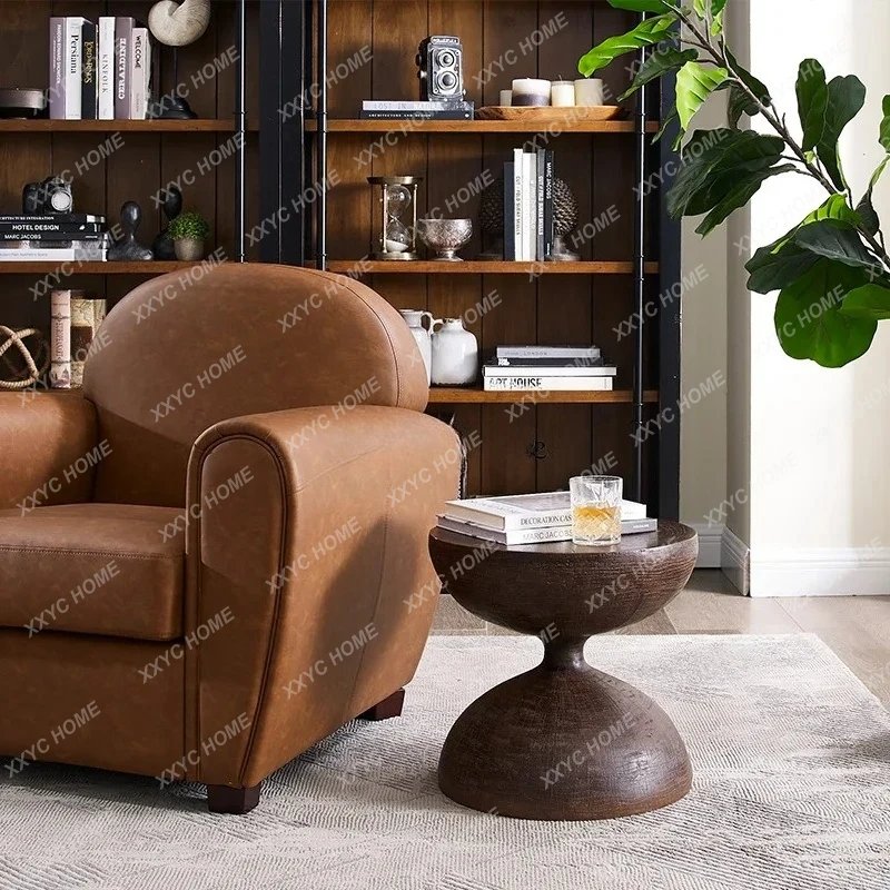 Американский ретро элитный художественный диван с краями нескольких круглых журнальных столиков из цельного дерева