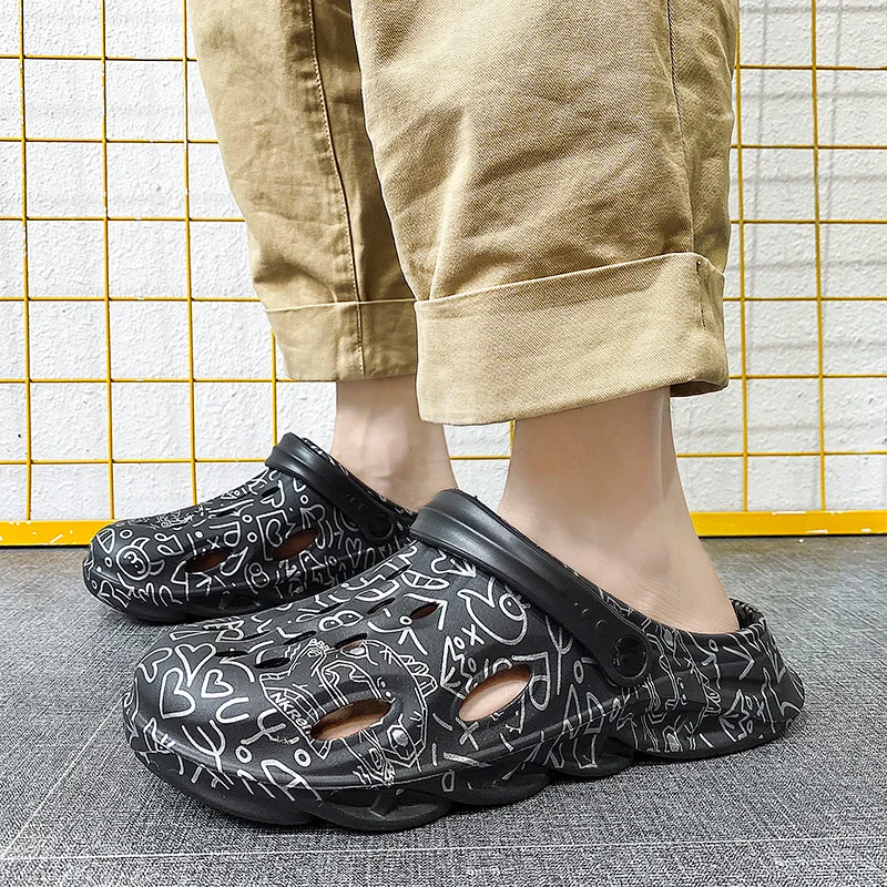 Flat Sandals Hole Shoes Thick Bottom Men's Sandals Soft and Comfortable Non-Slip Wear-resistant Ventilate Indoor and Outdoor