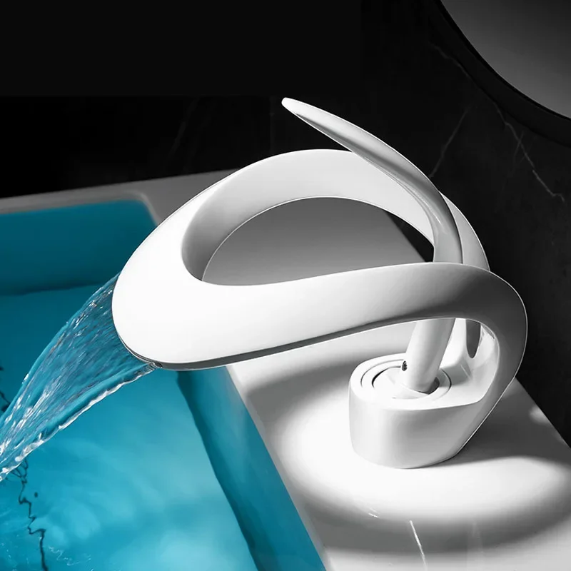 Creative Waterfall Style Single Handle Bathroom Faucet Brass Hot And Cold Sink Faucet for Bathroom Counter Basin