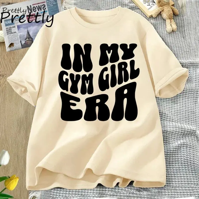 تي شيرتات نسائية بتصميم رياضي عتيق، تصميم مرسوم يدويًا قابل للتخصيص، ملابس شخصية بأسلوب عتيق عصري